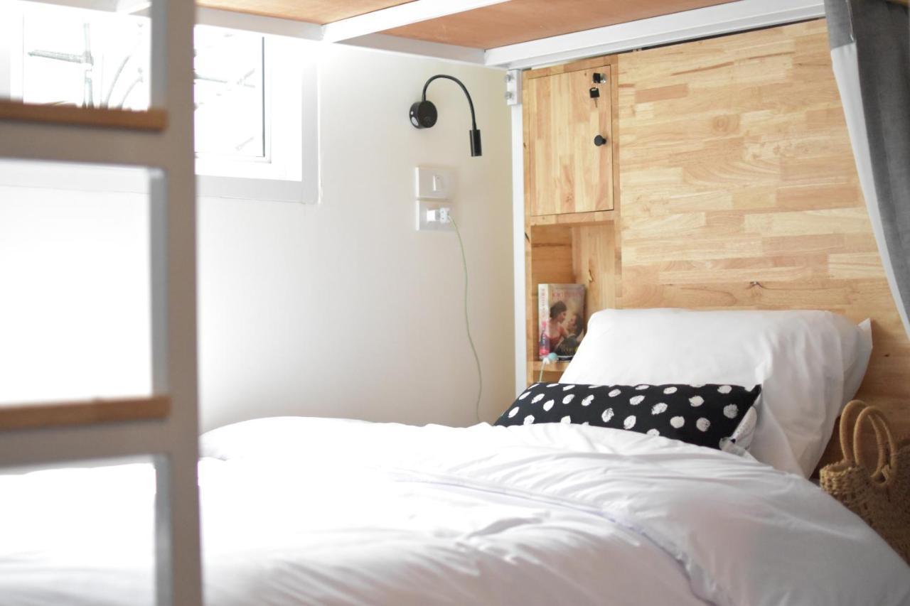 Tidjai Bangkok Hostel Экстерьер фото